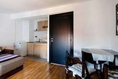 Svetogorska Tri Appartement Belgrado Buitenkant foto